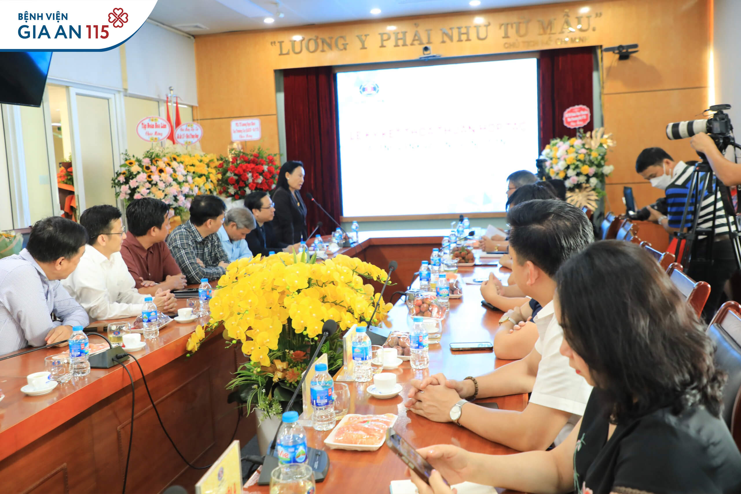 Bà Trần Thị Lâm - Nhà sáng lập, Chủ tịch Tập đoàn Hoa Lâm phát biểu tại sự kiện