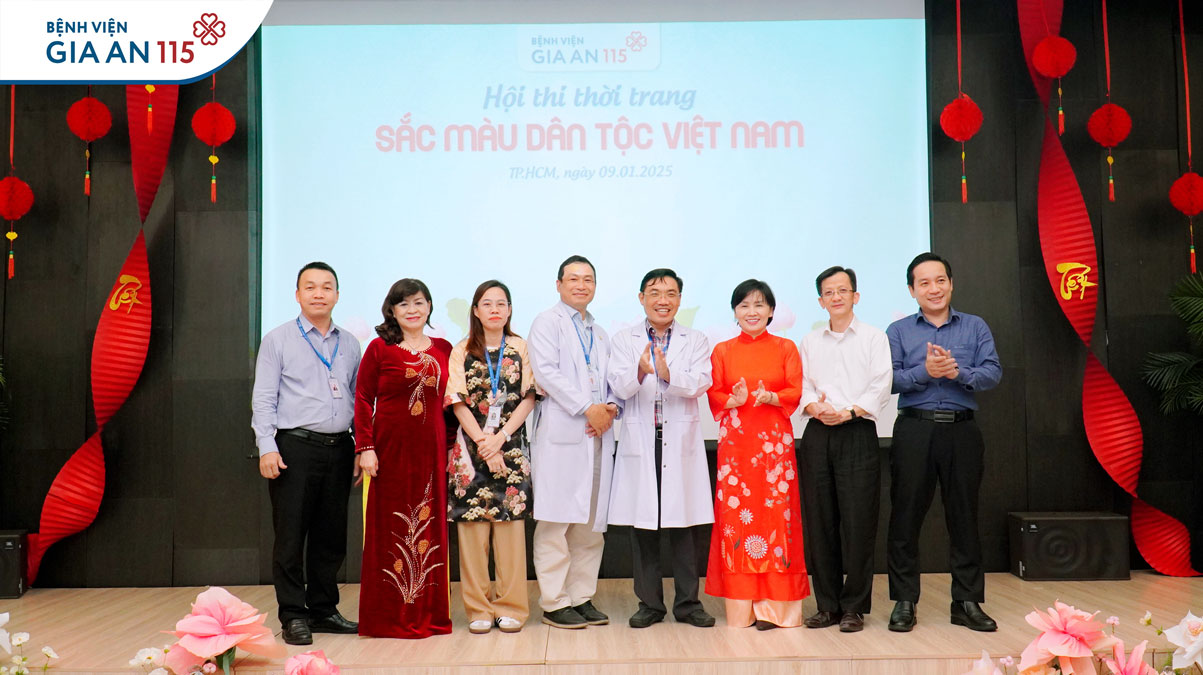 Đa sắc màu tại hội thi thiết kế và trình diễn thời trang tái chế tại Bệnh viện Gia An 115