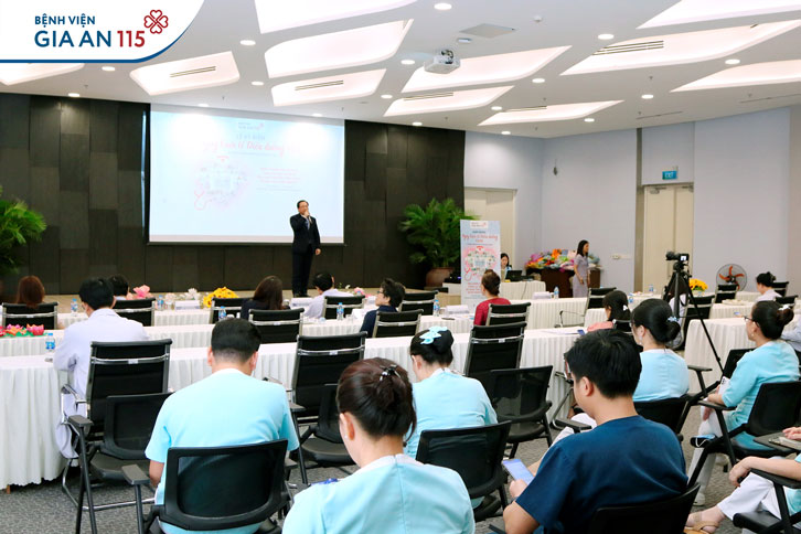 Ngày Quốc tế Điều dưỡng: Tri ân những người hùng thầm lặng