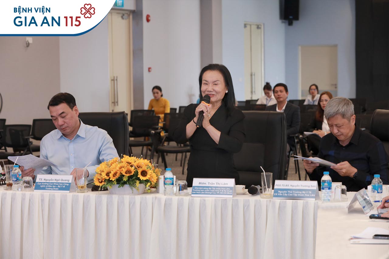 bà Trần Thị Lâm – Chủ tịch sáng lập Tập đoàn Hoa Lâm