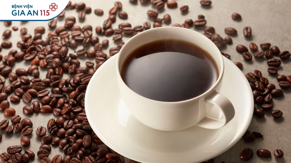 Người bệnh gan có nên uống cà phê không