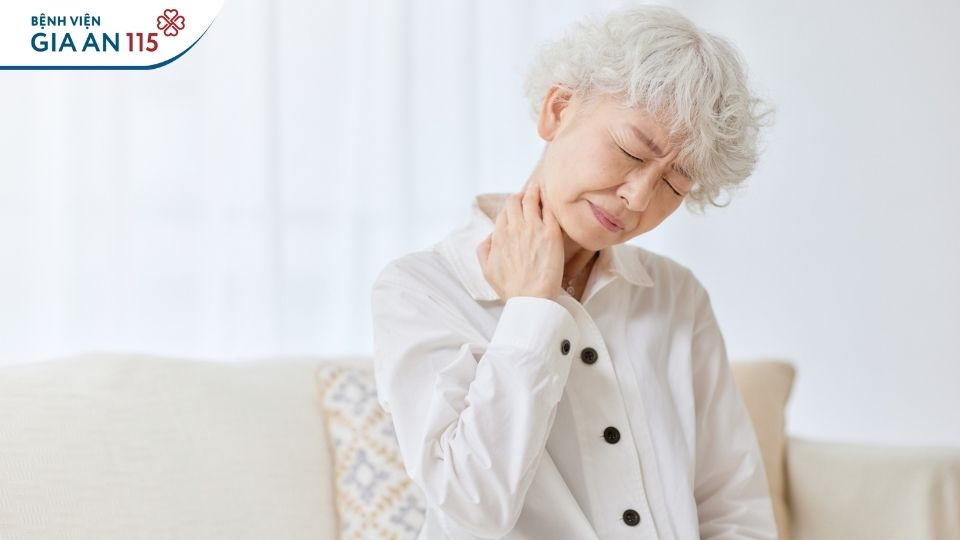 Vì sao bệnh xương khớp dễ tái phát khi trời lạnh?