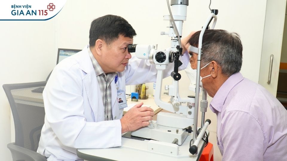 Mắt bị đục là dấu hiệu của bệnh gì? 