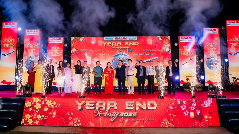 Đong đầy cảm xúc trong Tiệc Tất niên tại Khu Y tế kỹ thuật cao TP.HCM