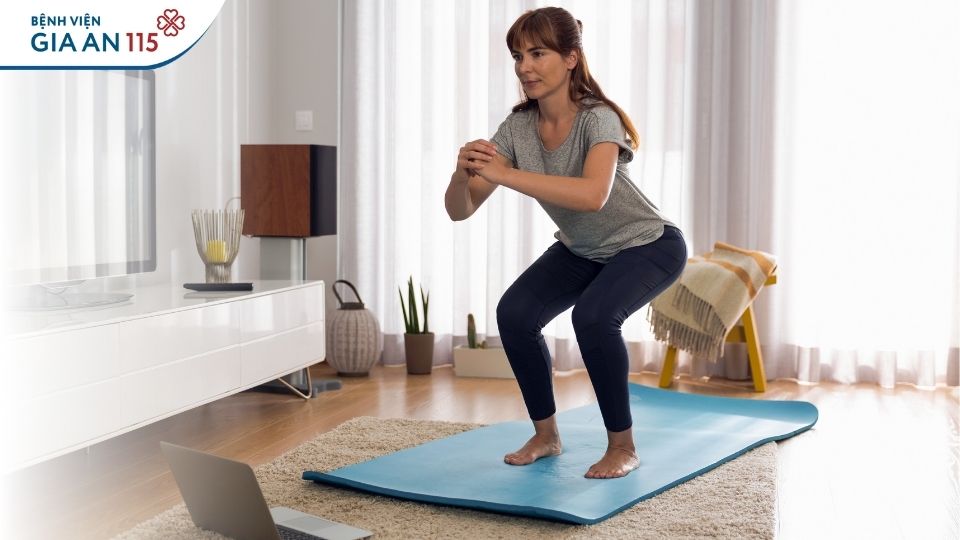 Dấu hiệu cảnh báo rối loạn nội tiết do ăn uống “xả láng” dịp Tết