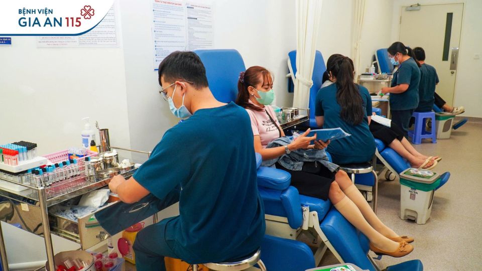 Khám, tư vấn cho hơn 300 nữ công nhân Công ty PouYuen Việt Nam