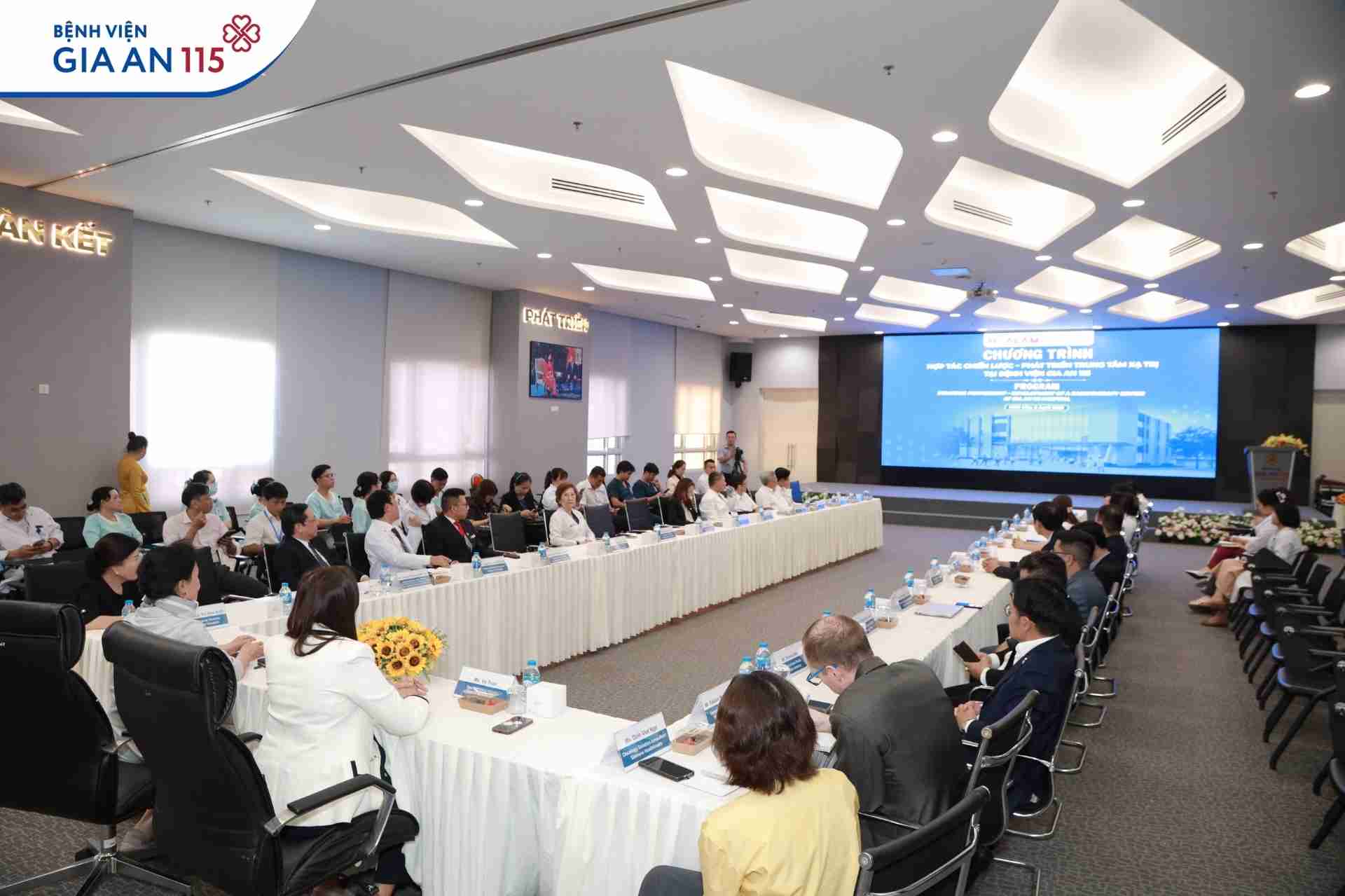 Tập đoàn Hoa Lâm và Siemens Healthineers hợp tác phát triển Trung tâm Xạ trị tại Bệnh viện Gia An 115