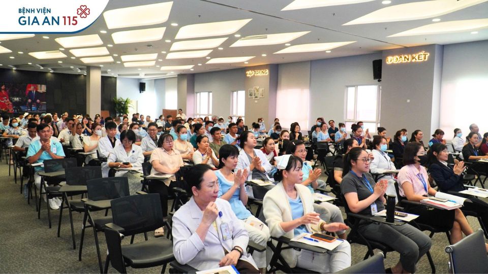 Bệnh viện Gia An 115 tổ chức khóa đào tạo kỹ năng giao tiếp nâng cao chất lượng phục vụ cho CBNV