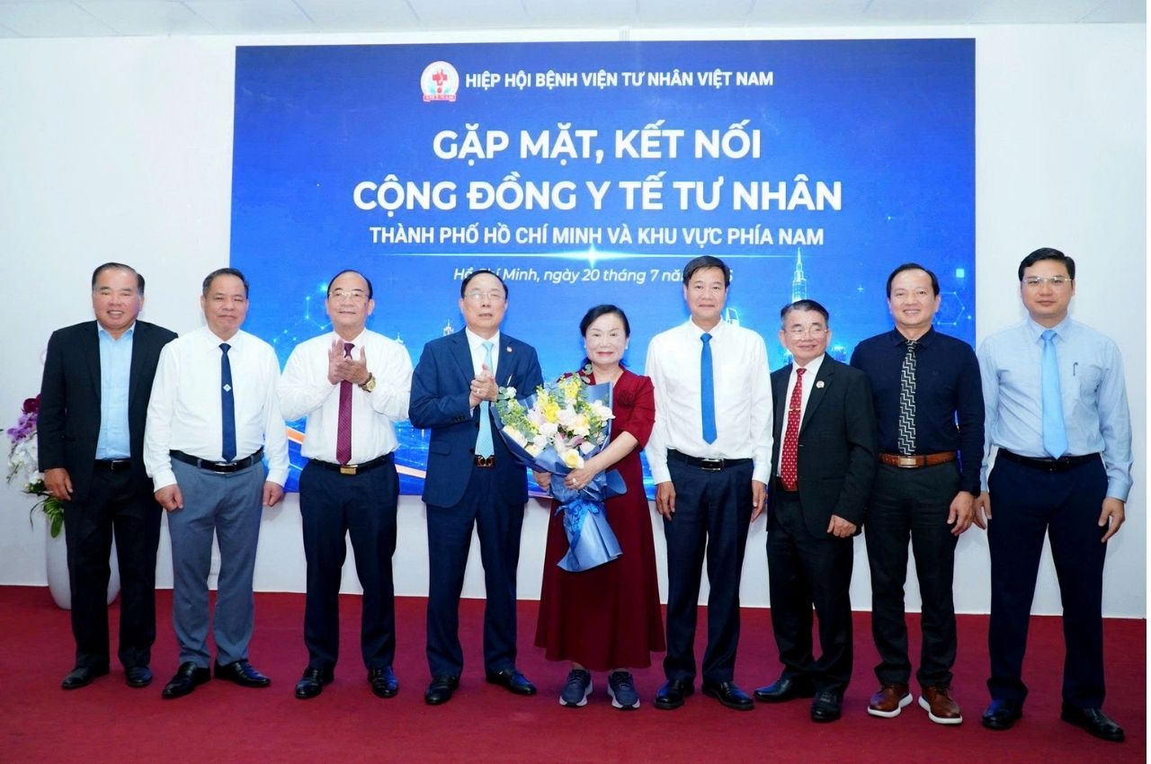 MADAM TRẦN THỊ LÂM GIỮ VAI TRÒ CHỦ TỊCH CHI HỘI